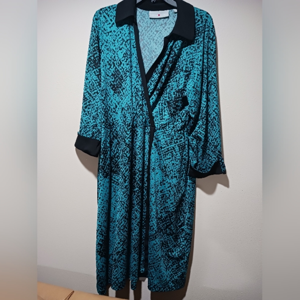FINAL $8 Avenue Studio "Faux Wrap Dress" Sz. 18-20 Turquoise / Black.